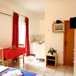 Πανσιόν Guest House Kate 3*